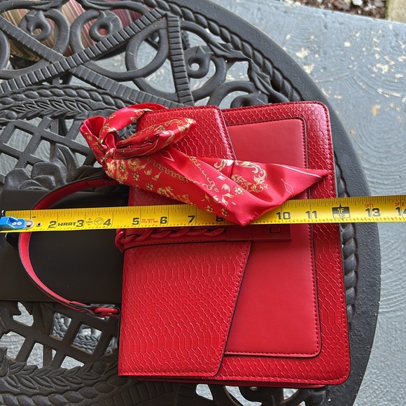 Aldo Year of the Snake Red Handbag - Picture 11 of 14
